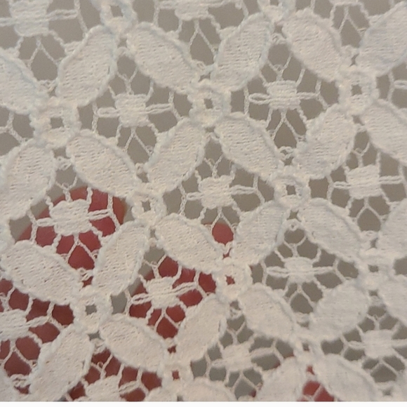 🌟3 for $30🌟 White tee with lace overlay 1X - Picture 6 of 9